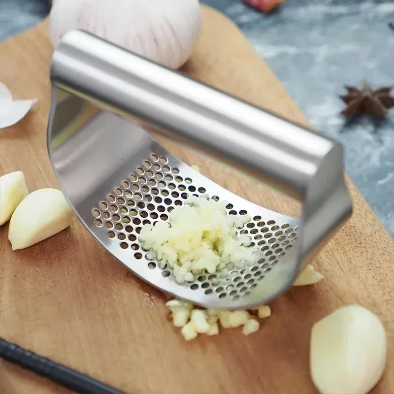 Multi-Function Manual Garlic Press Curved Garlic Grinding Slicer Chopper Stainless Steel Garlic Presses Cooking Gadgets Tool